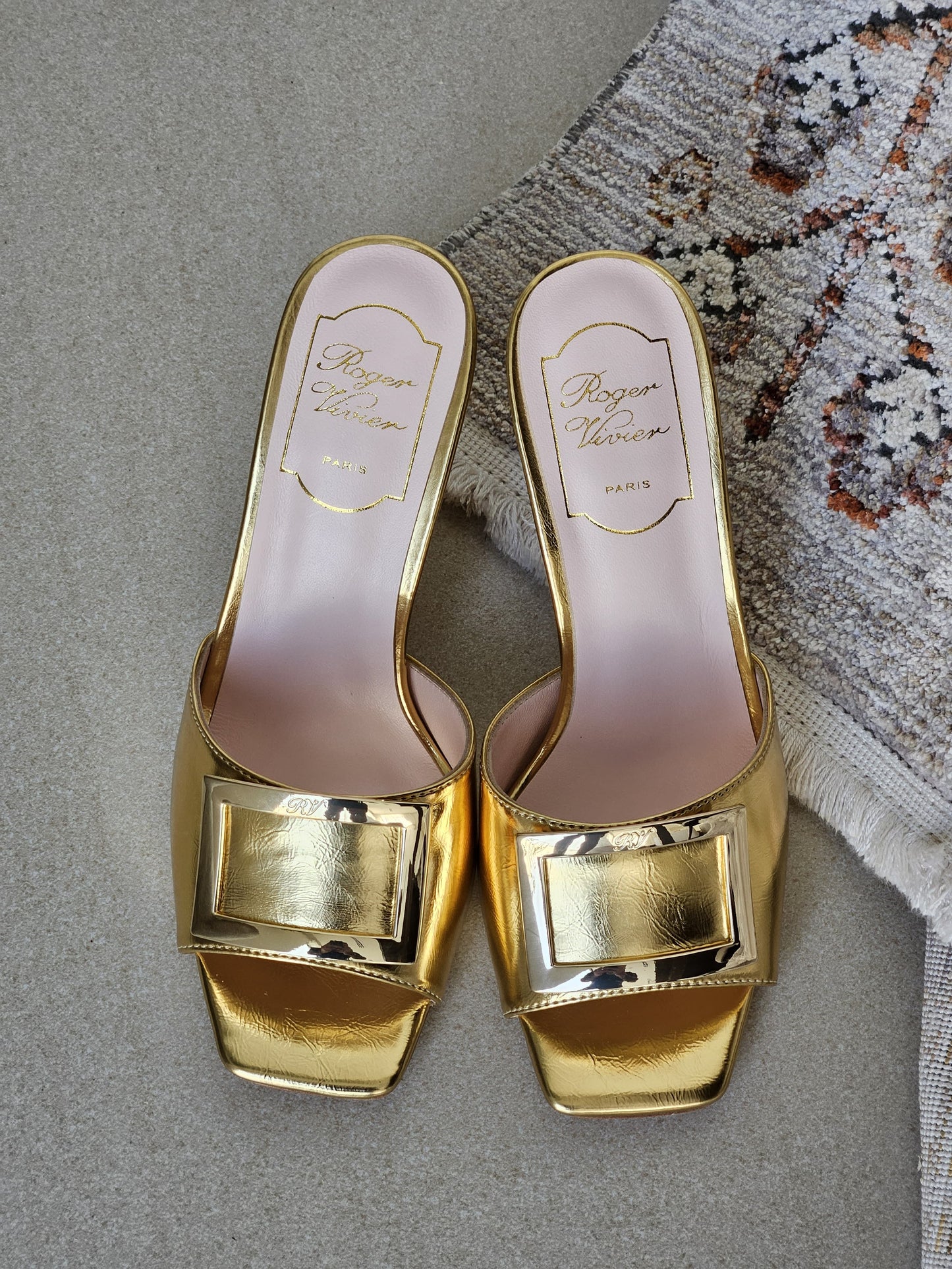 ROGER VIVIER