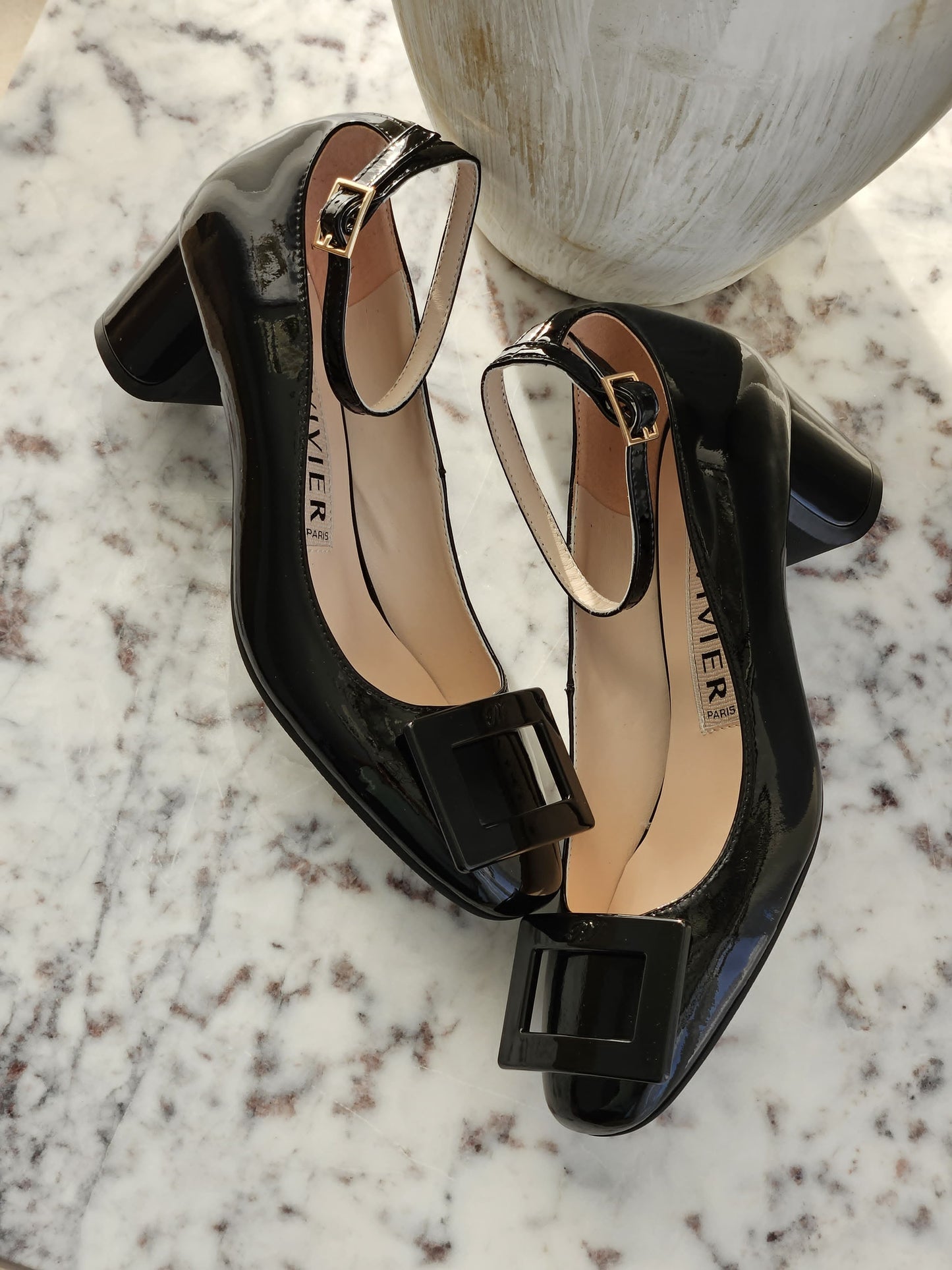 ROGER VIVIER
